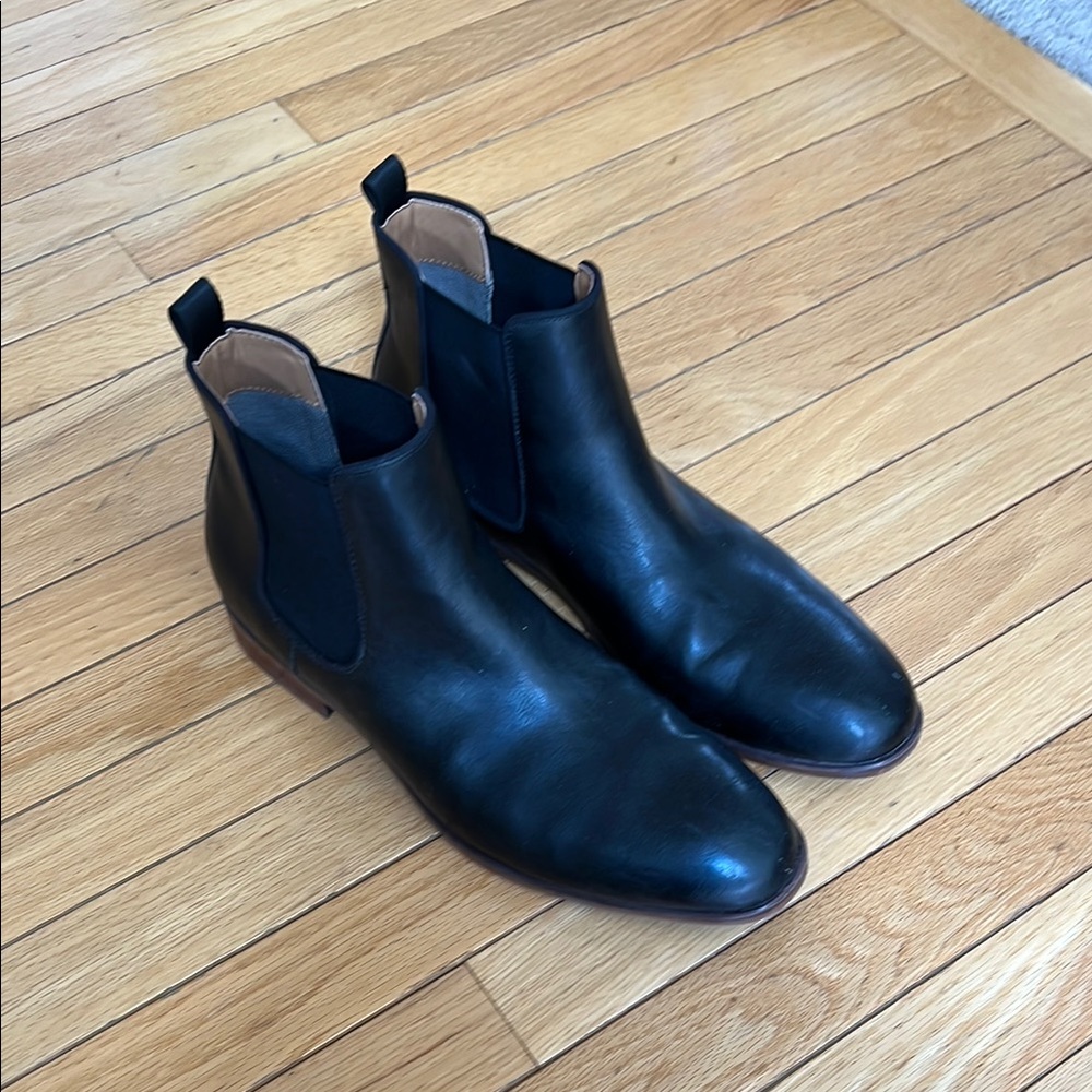 Men's Black Leather Chelsea Boots